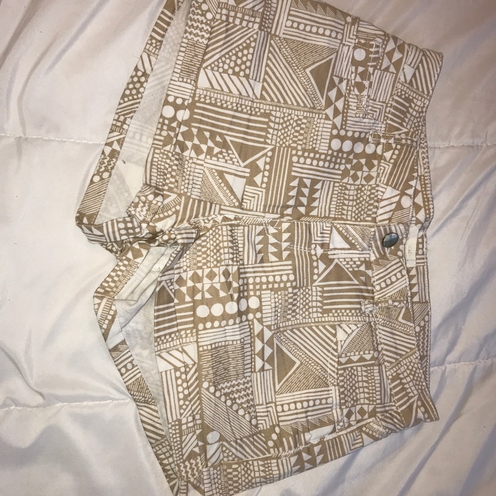 Beige and white patterned shorts